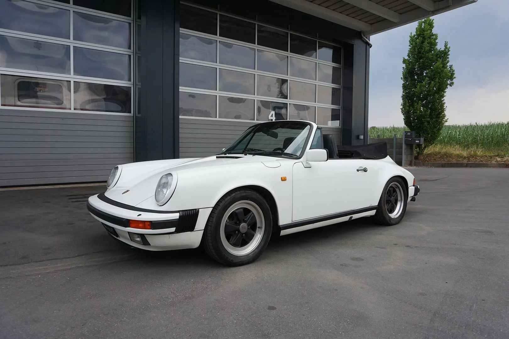 Porsche 911 Carrera Cabriolet